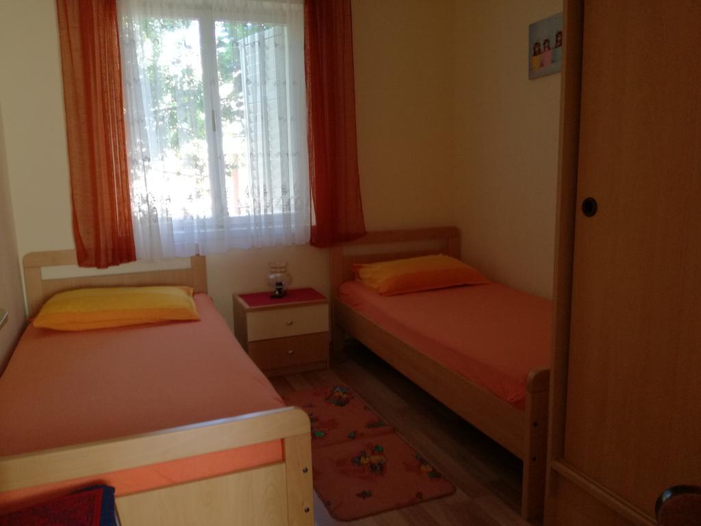 Apartments Dragan Trogir Exterior foto
